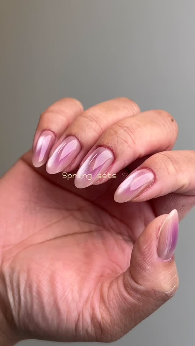 Nude almond